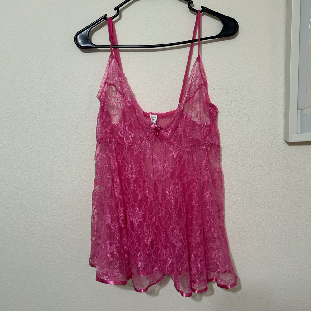 Elegant Pink Lace Chemise